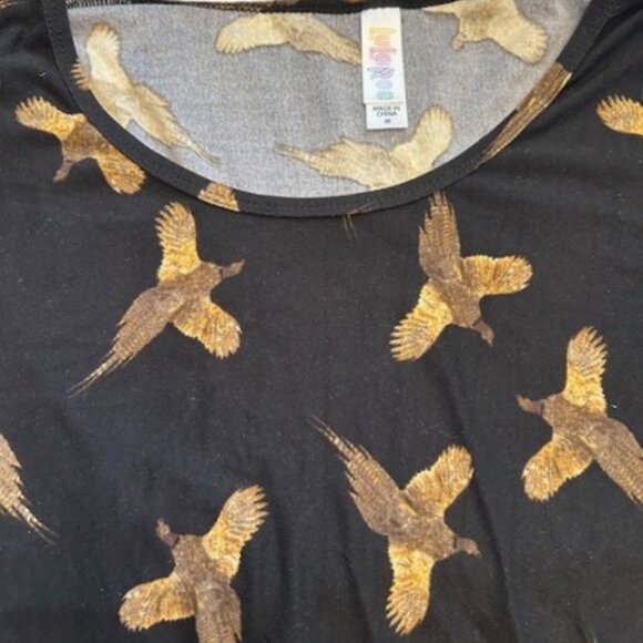 LuLaRoe Classic T Medium Birds Pheasants Black Gold High-Low Hem - Picture 1 of 3